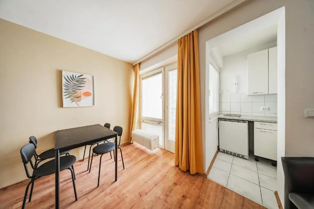 Central Studios Vienna - Karlsplatz Apartment