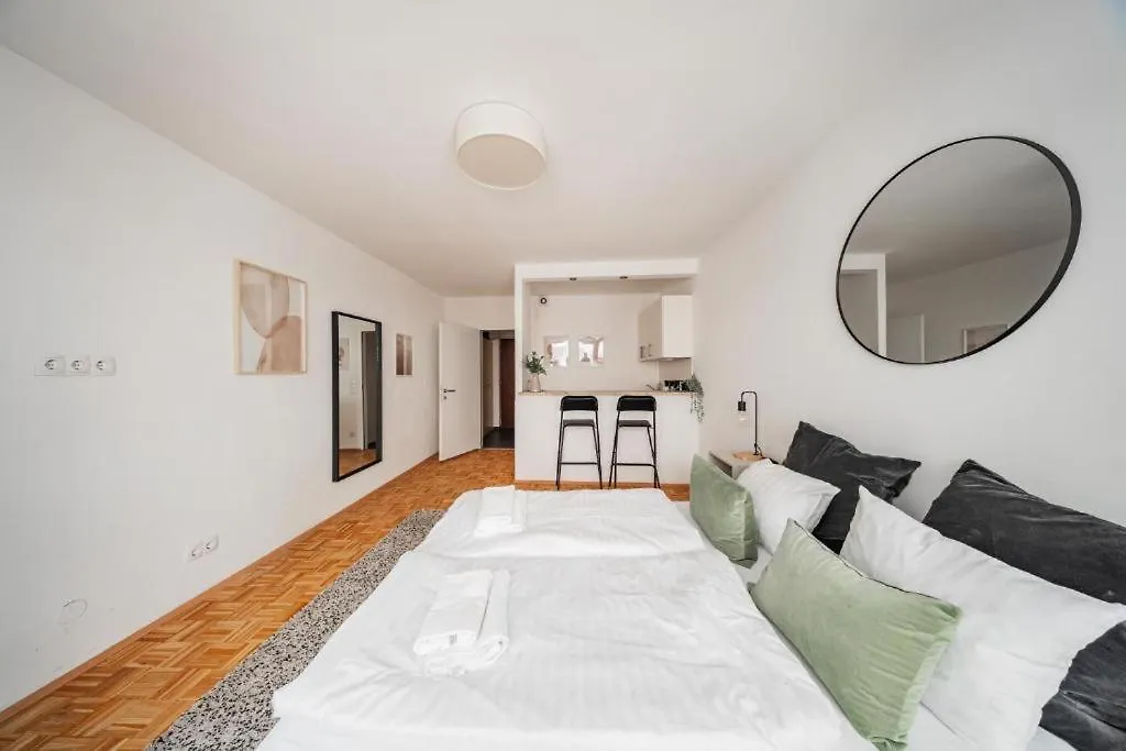 Central Studios Vienna - Karlsplatz